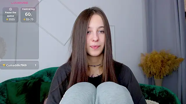 Little cherryy   online show from 09/20/25, 06:36