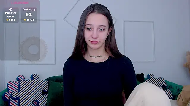 Little cherryy   online show from 09/29/25, 06:51