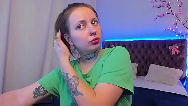 LilaVame online show from 10/21/25, 07:58