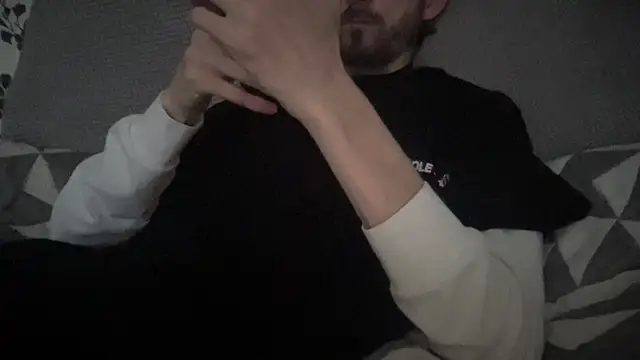 Snapshot of Big8inchUncutCock chatting on 04/05/26, 10:45 Big8inchUncutCock online show from 04/05/26, 10:45