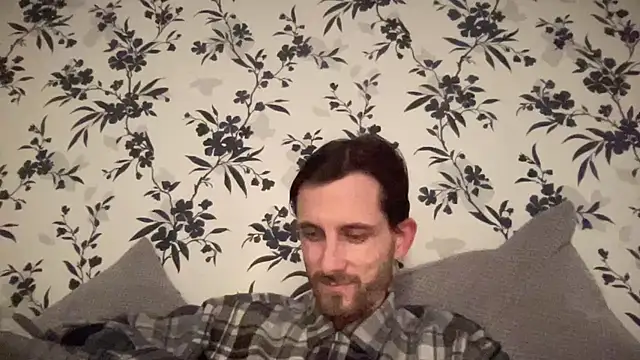 Snapshot of Big8inchUncutCock chatting on 05/15/26, 10:17 Big8inchUncutCock online show from 05/15/26, 10:17