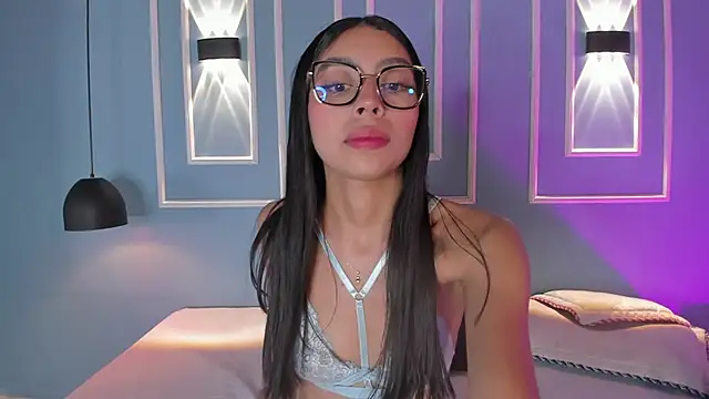 Snapshot of hannaa_zc chatting on 11/24/25, 08:19 hannaa zc online show from 11/24/25, 08:19