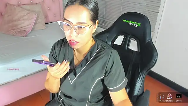 lissa jhonsoon online show from 11/21/25, 03:05