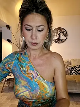 CelynaRoss online show from 09/30/25, 08:41