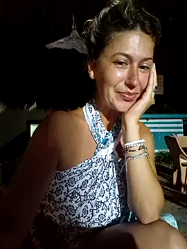 Snapshot of CelynaRoss chatting on 02/11/26, 11:37 CelynaRoss online show from 02/11/26, 11:37