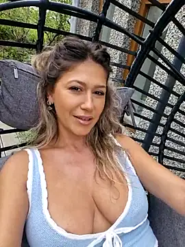 CelynaRoss online show from 05/31/26, 01:51