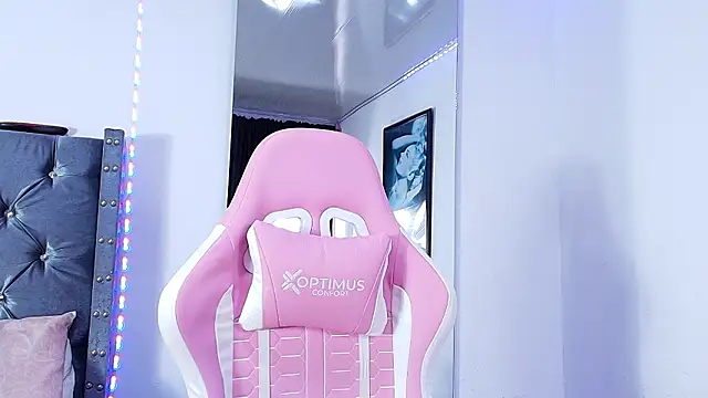 Snapshot of GraceWallace_ chatting on 03/29/26, 08:09 GraceWallace online show from 03/29/26, 08:09