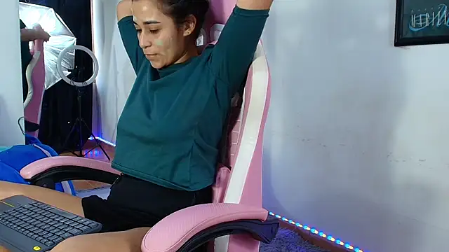 Snapshot of GraceWallace_ chatting on 04/12/26, 09:31 GraceWallace online show from 04/12/26, 09:31