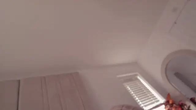 Snapshot of Desire-XOXOX chatting on 10/22/25, 01:00 Desire-XOXOX online show from 10/22/25, 01:00