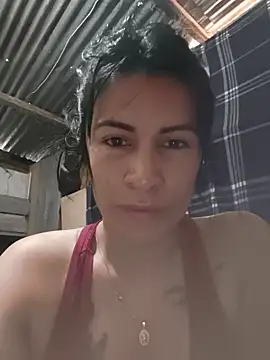 Snapshot of karinnahotdirty chatting on 07/15/26, 03:39 karinnahotdirty online show from 07/15/26, 03:39