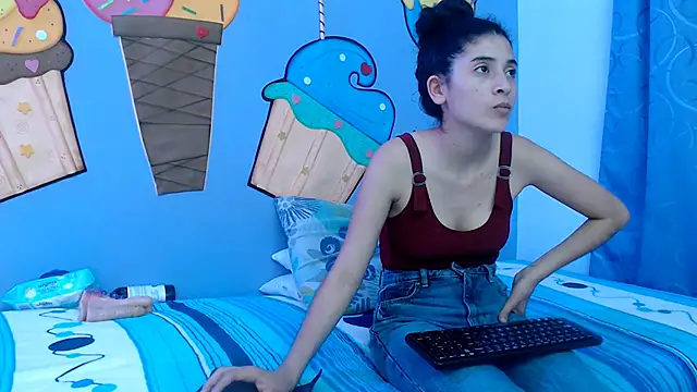 skinnykalitzo18 online show from 01/11/26, 02:11