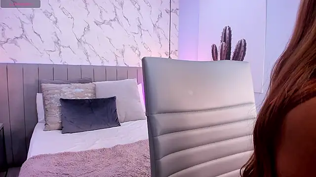 Karlla Brown online show from 10/27/25, 01:59