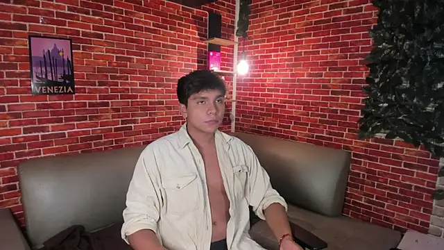 Snapshot of Thiago_Kozak chatting on 05/27/26, 12:24 Thiago Kozak online show from 05/27/26, 12:24