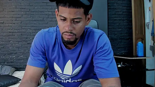 Snapshot of yurgaki_21 chatting on 03/20/26, 01:54 yurgaki 21 online show from 03/20/26, 01:54