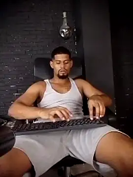 Snapshot of yurgaki_21 chatting on 03/21/26, 03:22 yurgaki 21 online show from 03/21/26, 03:22