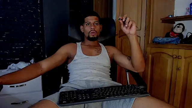 Snapshot of yurgaki_21 chatting on 03/24/26, 03:00 yurgaki 21 online show from 03/24/26, 03:00