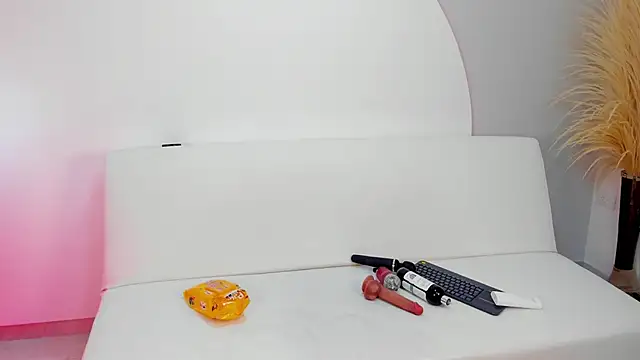 Snapshot of Carly_lopez chatting on 11/27/25, 06:32 Carly lopez online show from 11/27/25, 06:32