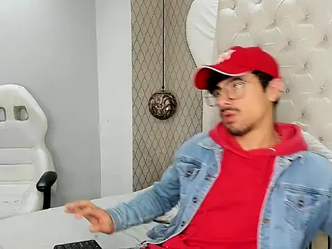 BryCams3 online show from 09/16/25, 01:17