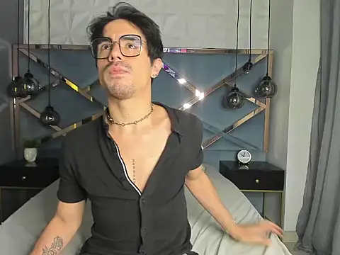 BryCams3 online show from 09/23/25, 12:35