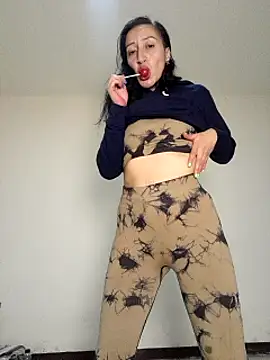 Oriana111 online show from 10/21/25, 04:46