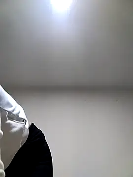 Snapshot of Oriana111 chatting on 03/18/26, 02:37 Oriana111 online show from 03/18/26, 02:37