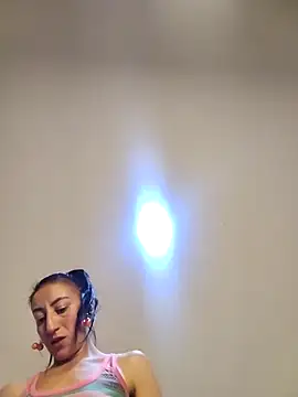 Snapshot of Oriana111 chatting on 03/20/26, 03:11 Oriana111 online show from 03/20/26, 03:11