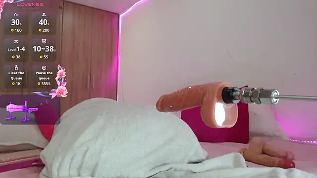 Emma Glutton online show from 12/17/25, 04:57