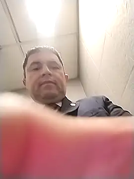 BigCristh79 online show from 12/13/25, 08:25