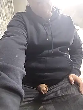 Snapshot of BigCristh79 chatting on 03/15/26, 04:29 BigCristh79 online show from 03/15/26, 04:29