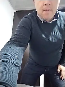 Snapshot of BigCristh79 chatting on 03/19/26, 01:15 BigCristh79 online show from 03/19/26, 01:15