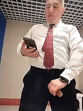 Snapshot of BigCristh79 chatting on 03/23/26, 03:43 BigCristh79 online show from 03/23/26, 03:43