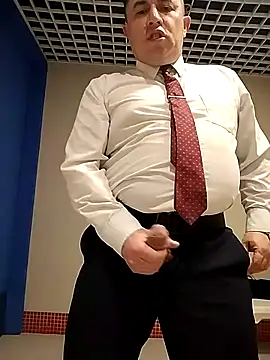 Snapshot of BigCristh79 chatting on 03/25/26, 04:18 BigCristh79 online show from 03/25/26, 04:18