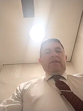 Snapshot of BigCristh79 chatting on 04/02/26, 12:30 BigCristh79 online show from 04/02/26, 12:30