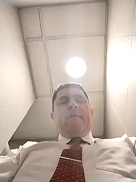 Snapshot of BigCristh79 chatting on 04/11/26, 01:26 BigCristh79 online show from 04/11/26, 01:26