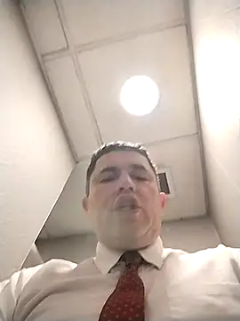 Snapshot of BigCristh79 chatting on 04/13/26, 12:05 BigCristh79 online show from 04/13/26, 12:05