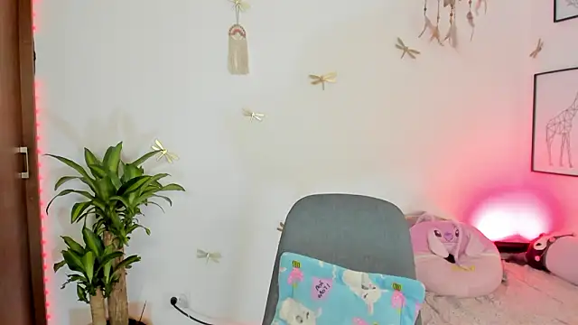 princessluna 19 online show from 02/05/26, 09:41