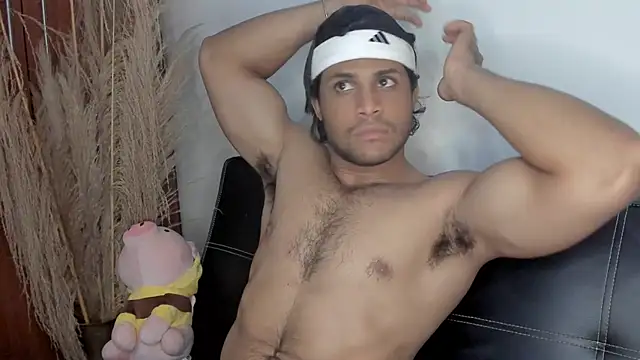 Snapshot of Evansdark1 chatting on 11/12/25, 02:12 Evansdark1 online show from 11/12/25, 02:12