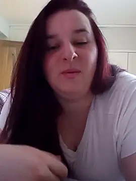 Snapshot of Curvaceouscarla chatting on 11/12/25, 02:17 Curvaceouscarla online show from 11/12/25, 02:17