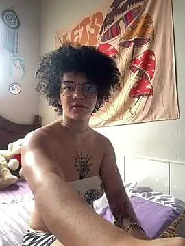 Snapshot of CamillyBlum chatting on 03/08/26, 04:00 CamillyBlum online show from 03/08/26, 04:00