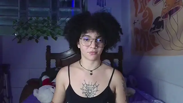 Snapshot of CamillyBlum chatting on 04/01/26, 01:17 CamillyBlum online show from 04/01/26, 01:17