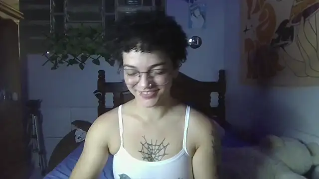 Snapshot of CamillyBlum chatting on 04/10/26, 12:38 CamillyBlum online show from 04/10/26, 12:38