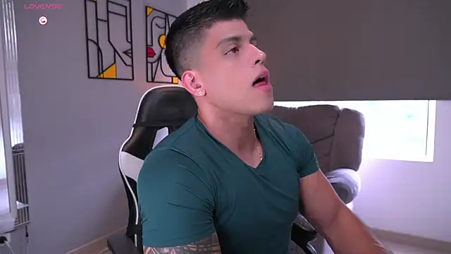 tyler muscle1 online show from 01/14/26, 07:41