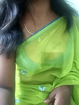 Snapshot of Laxmipriyatamil chatting on 06/10/26, 08:52 Laxmipriyatamil online show from 06/10/26, 08:52