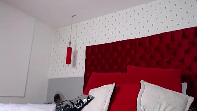 Snapshot of GyaCarpenti chatting on 10/29/25, 07:48 GyaCarpenti online show from 10/29/25, 07:48