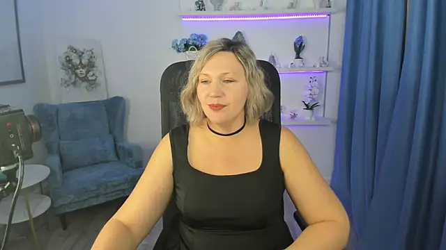 NinaStarle online show from 11/06/25, 11:44