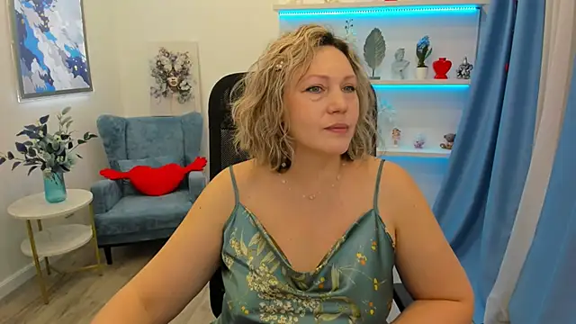 NinaStarle online show from 03/11/26, 04:29