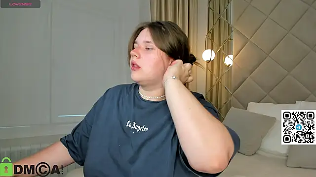 Chloee White online show from 09/13/25, 01:05