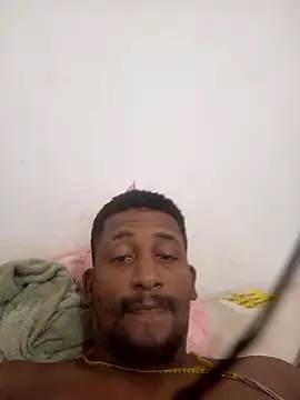 Snapshot of sleka2525 chatting on 01/12/26, 10:20 sleka2525 online show from 01/12/26, 10:20