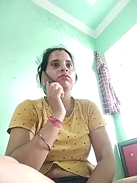 Snapshot of JHILMIL chatting on 09/11/25, 04:23 JHILMIL online show from 09/11/25, 04:23