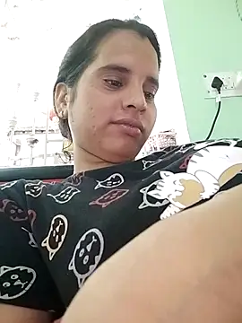 Snapshot of JHILMIL chatting on 09/12/25, 05:18 JHILMIL online show from 09/12/25, 05:18